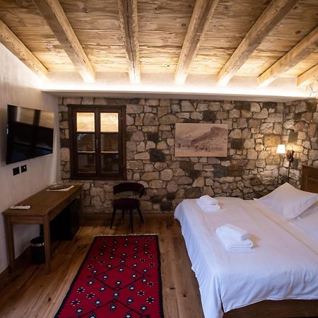 Vista Boutique Hotel Berat Exteriör bild