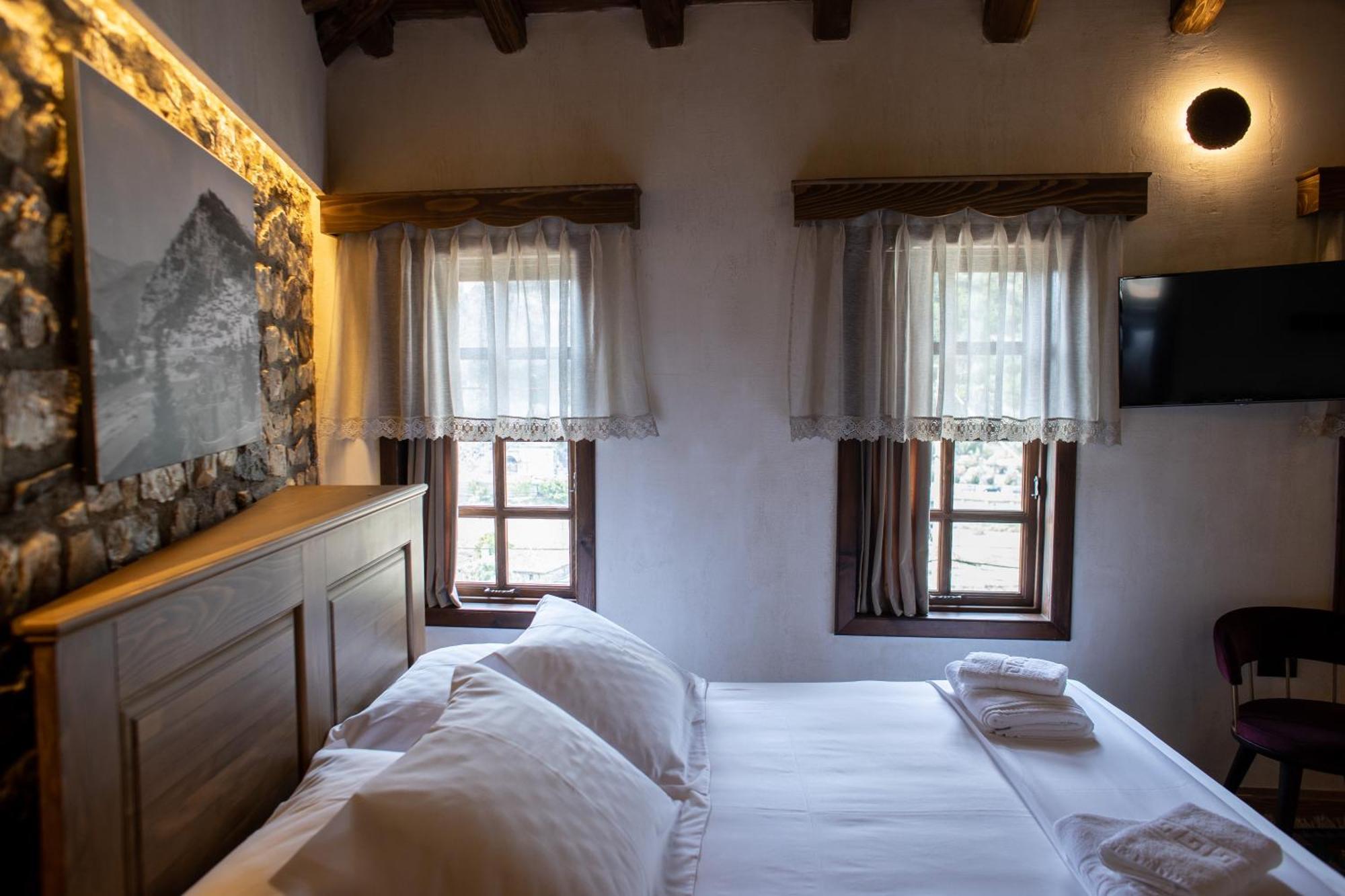 Vista Boutique Hotel Berat Exteriör bild