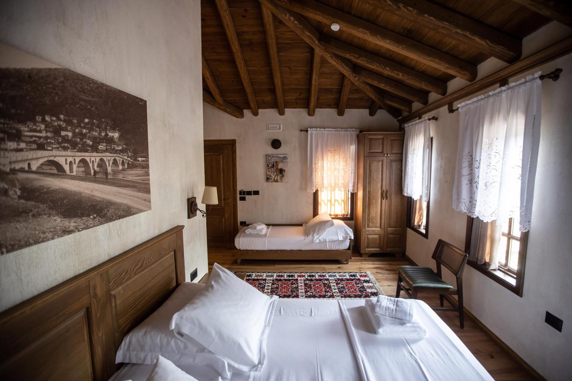 Vista Boutique Hotel Berat Exteriör bild