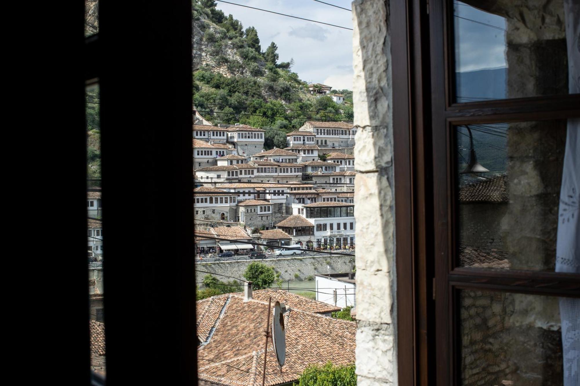 Vista Boutique Hotel Berat Exteriör bild