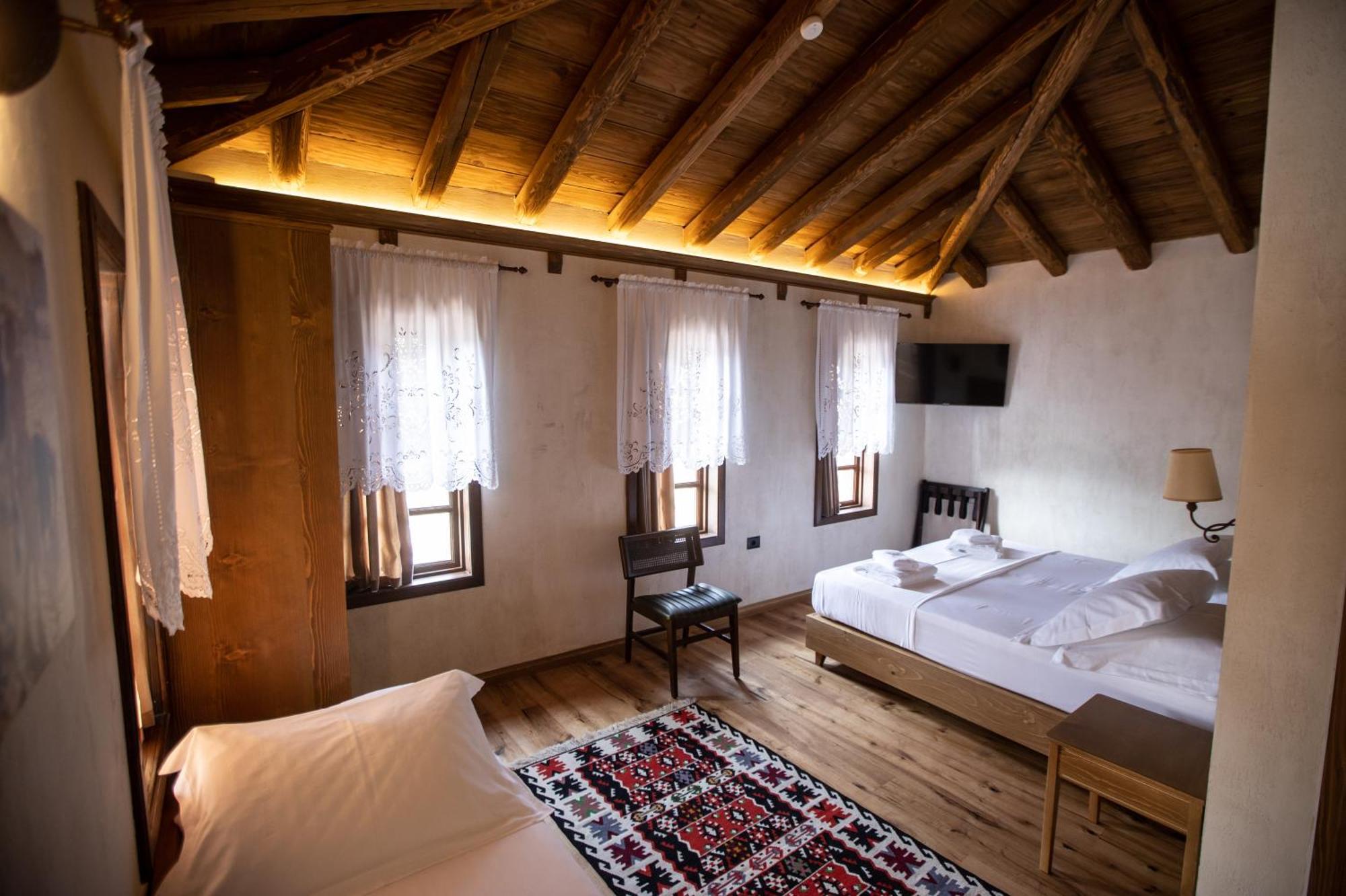 Vista Boutique Hotel Berat Exteriör bild