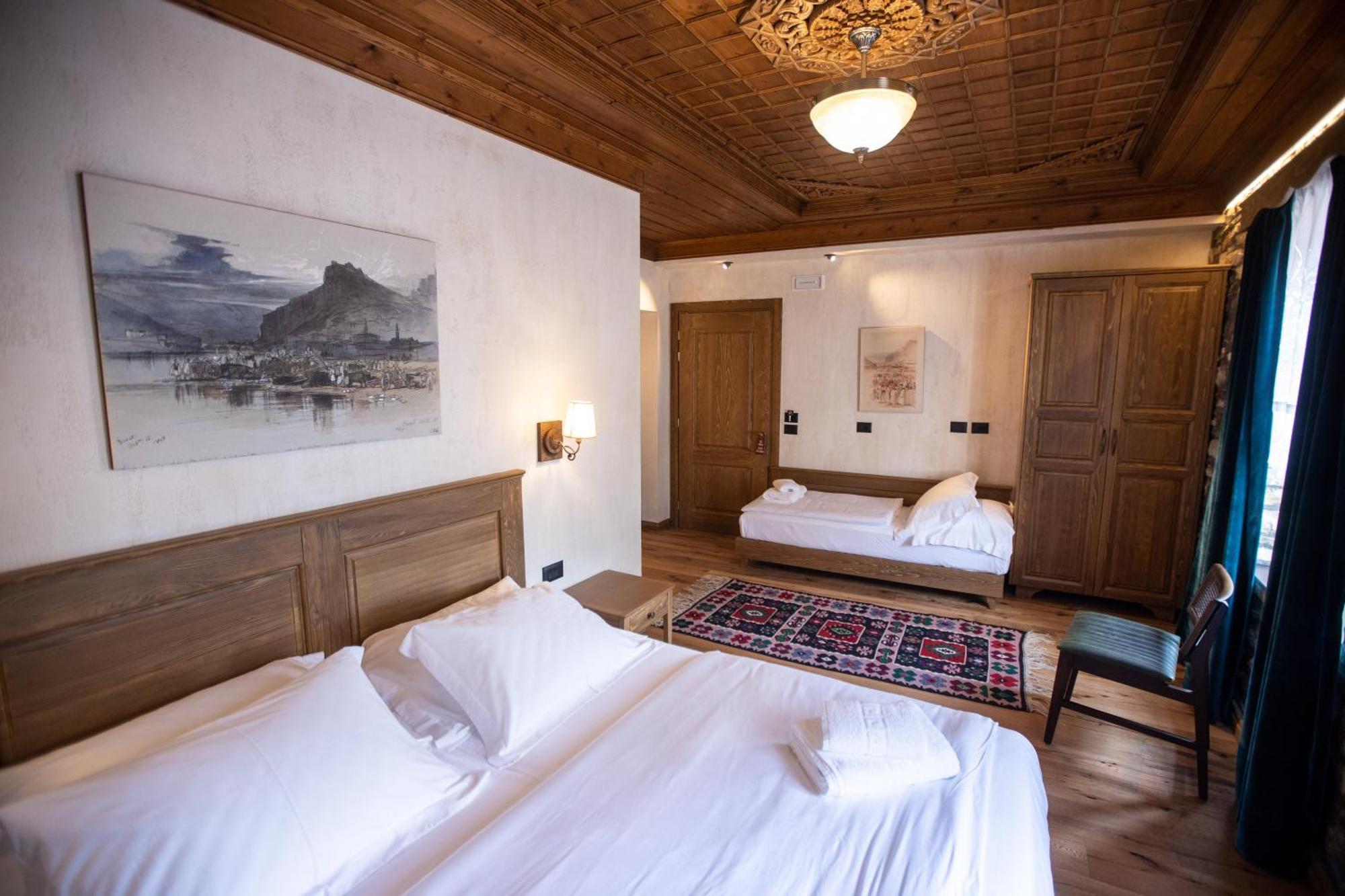 Vista Boutique Hotel Berat Exteriör bild