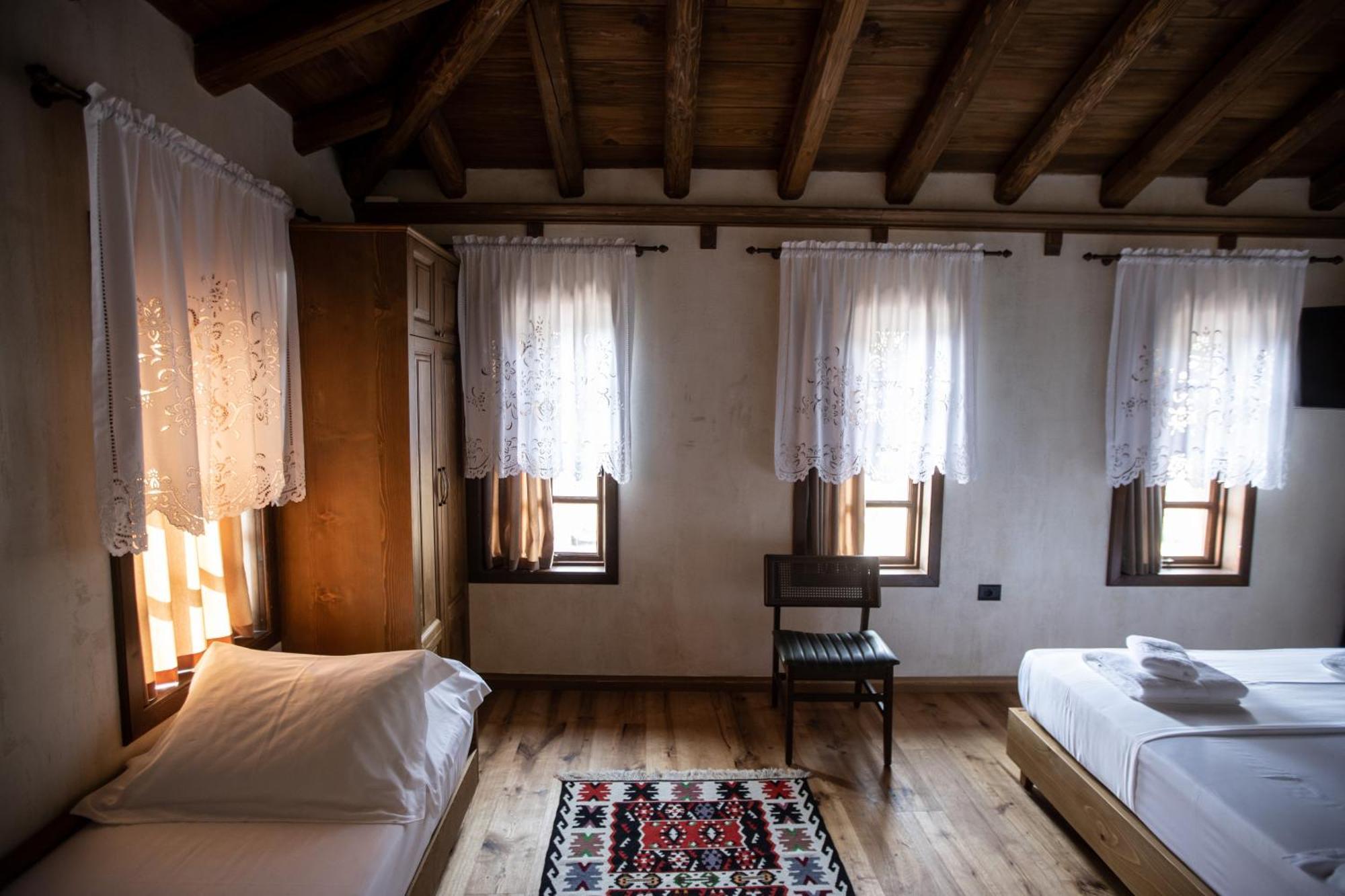 Vista Boutique Hotel Berat Exteriör bild