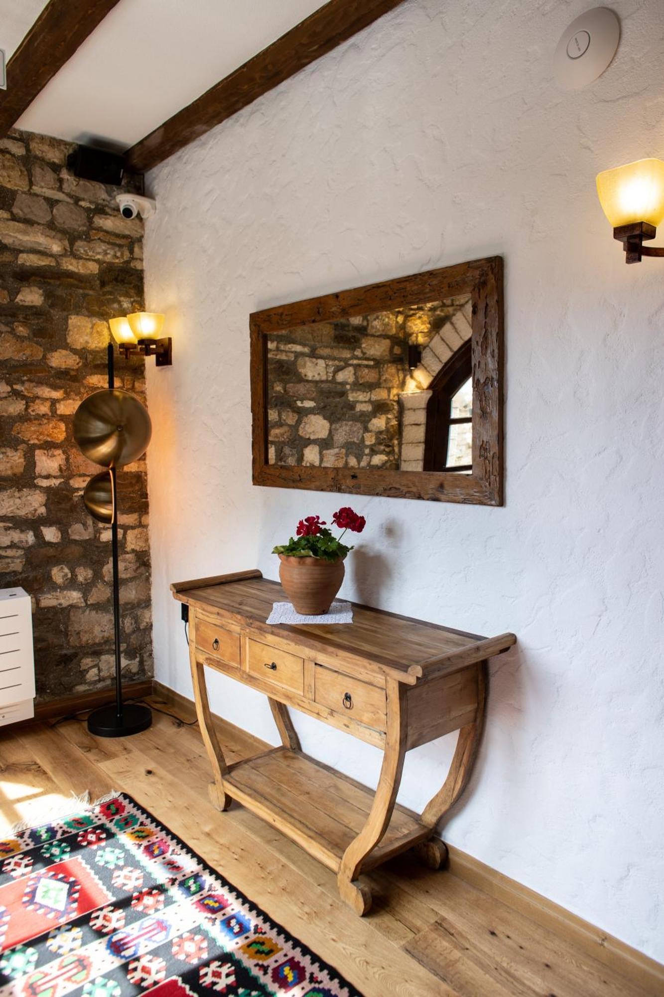 Vista Boutique Hotel Berat Exteriör bild