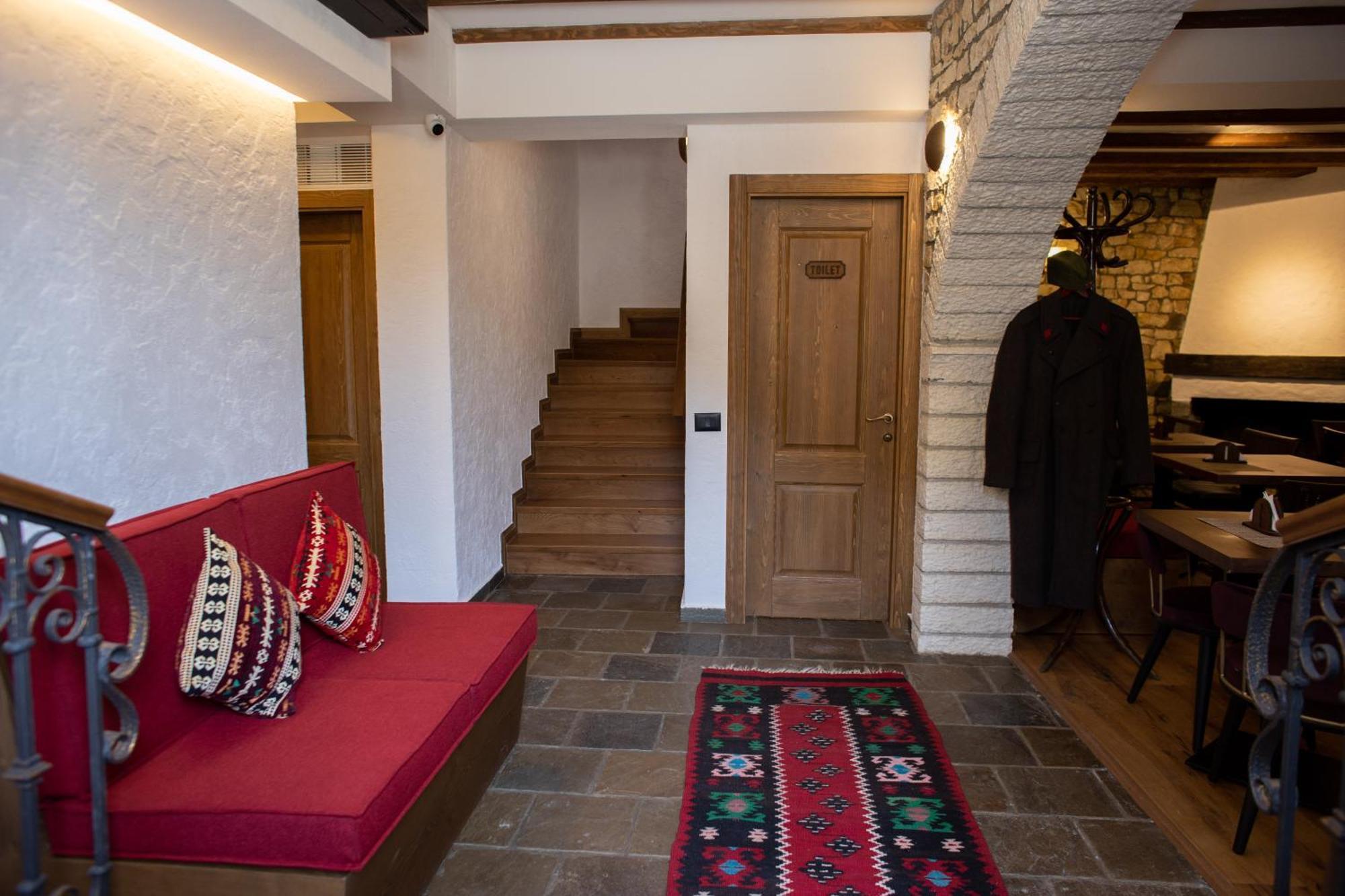 Vista Boutique Hotel Berat Exteriör bild