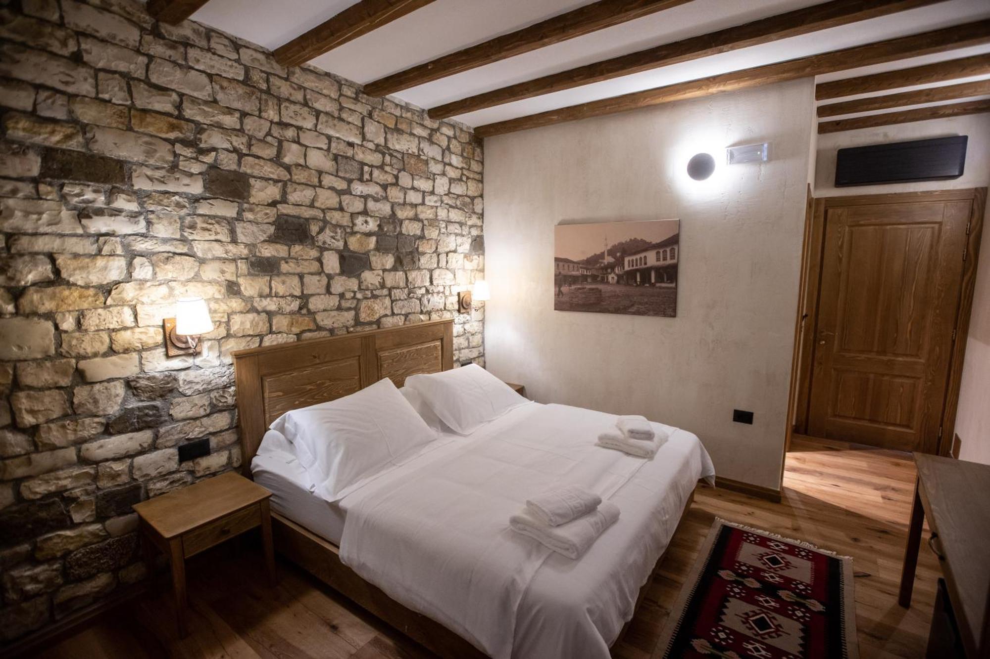 Vista Boutique Hotel Berat Exteriör bild