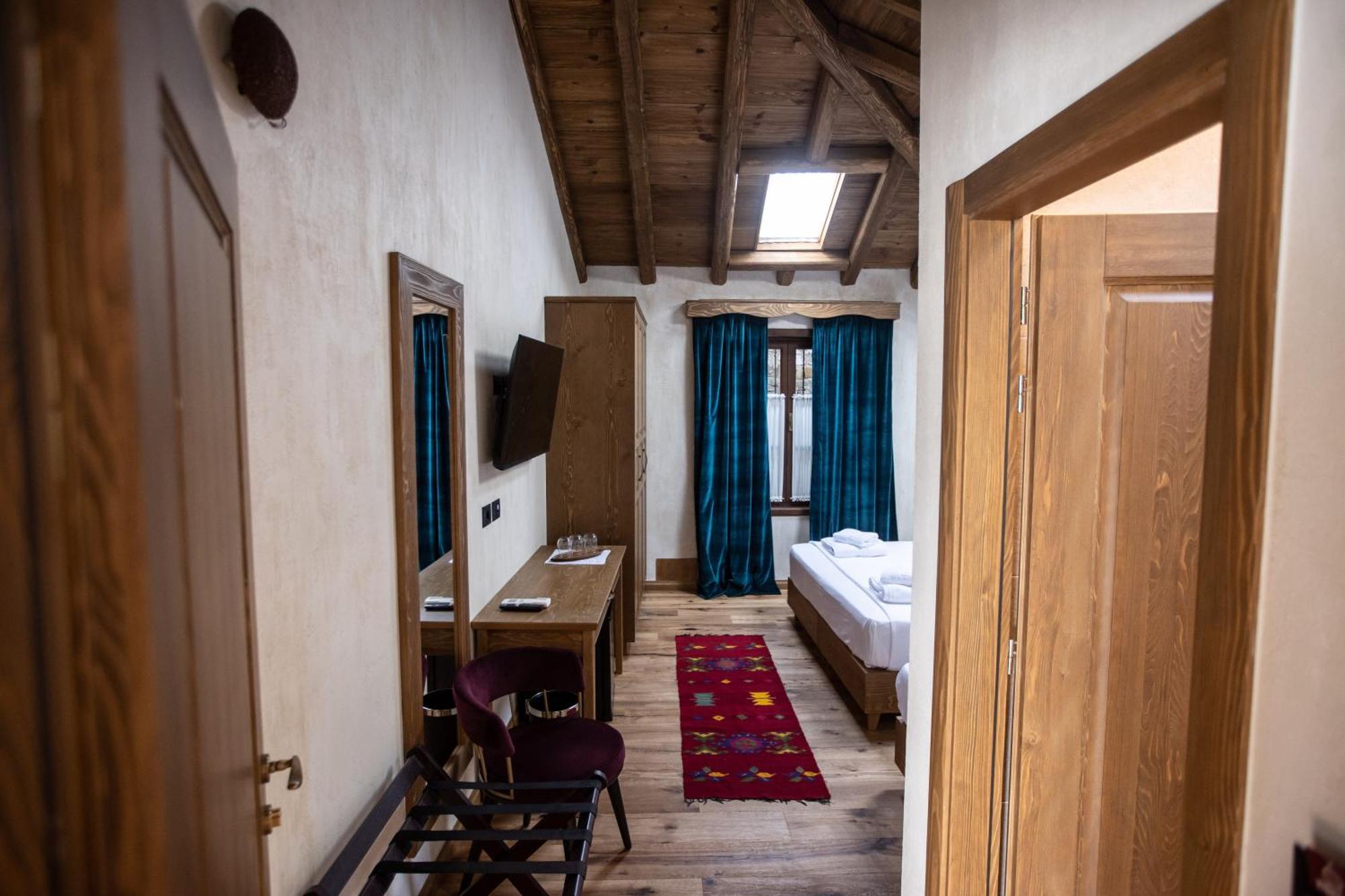 Vista Boutique Hotel Berat Exteriör bild