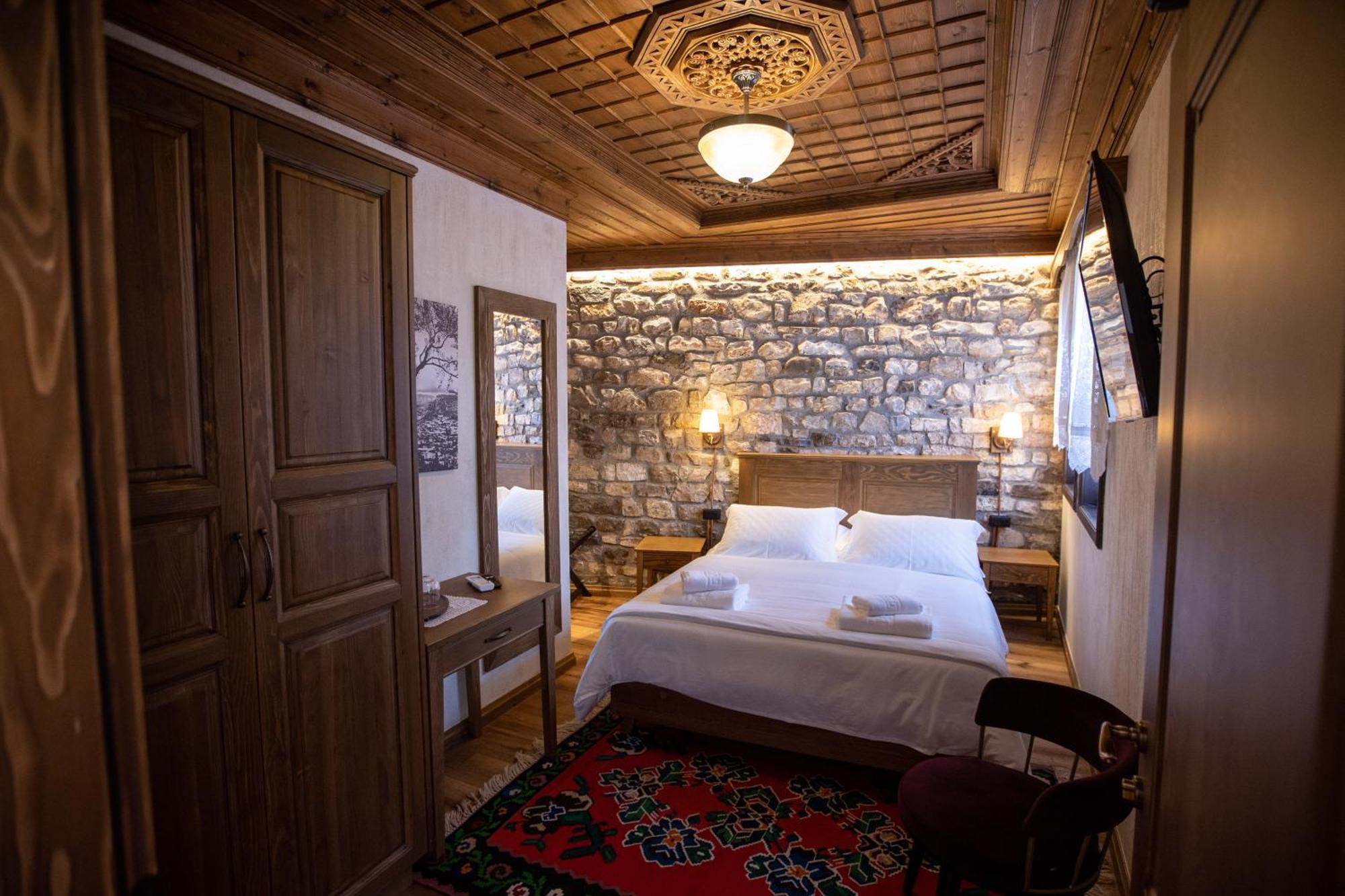 Vista Boutique Hotel Berat Exteriör bild